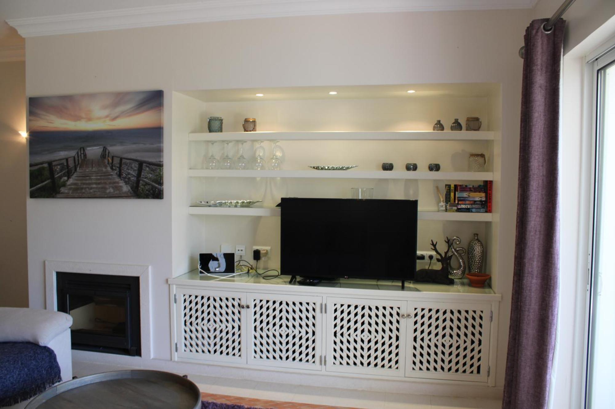 Luxury 2 Bedroom Apartment With Private Garden 알만실 외부 사진